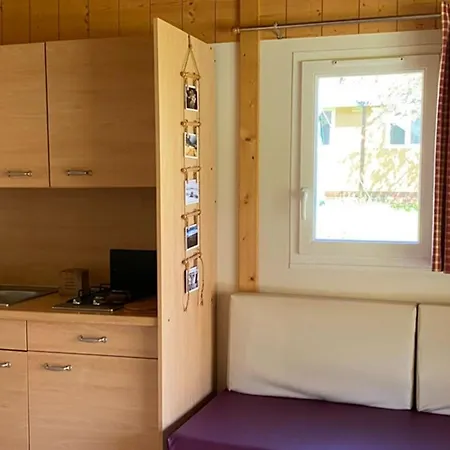 אתר קמפינג Confort - Terrasse - 5 Personnes - Api-1-52-1948