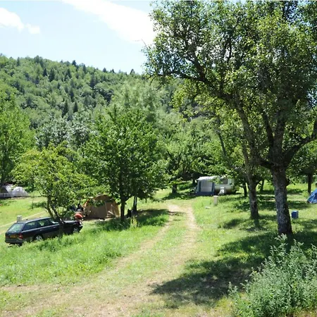 Camping Confort - Terrasse - 5 Personnes - Api-1-52-1948